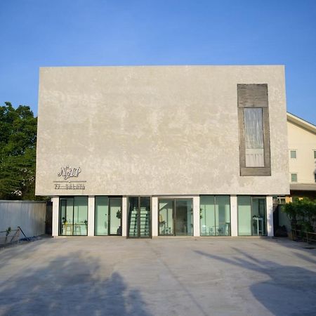Nap77 Salaya Hotel ภายนอก รูปภาพ