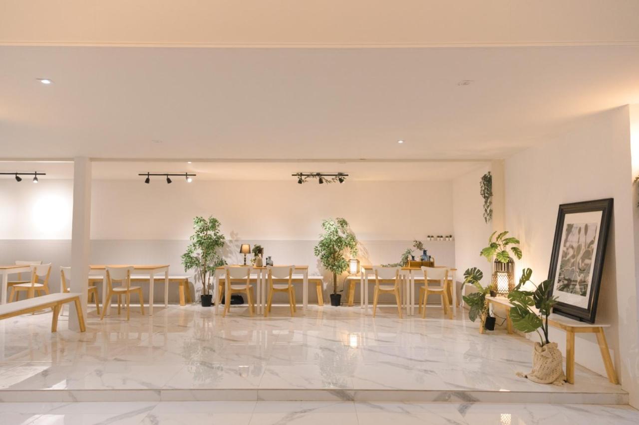 Nap77 Salaya Hotel ภายนอก รูปภาพ